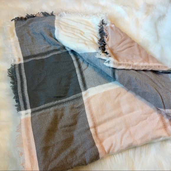 Tobi Accessories - NWOT TOBI Plaid Blanket Scarf